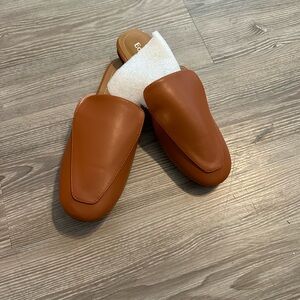 NWT Ecetana Women’s flats light brown size 7/38